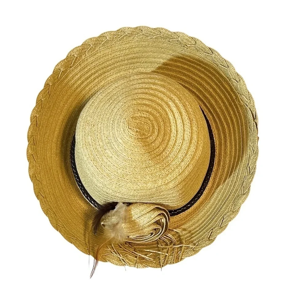 The Hatter Company Tan Straw Kettle brim Cloche Hat. NWT